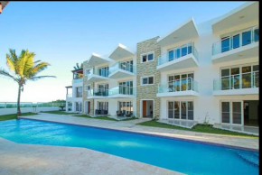Cristamar Condominium 